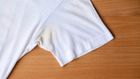 Saiba como remover mancha de desodorante das roupas