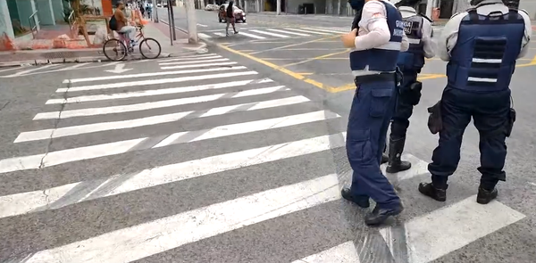 Acidente deixou marcas de freada na Avenida Princesa Isabel por Ronaldo Rodrigues