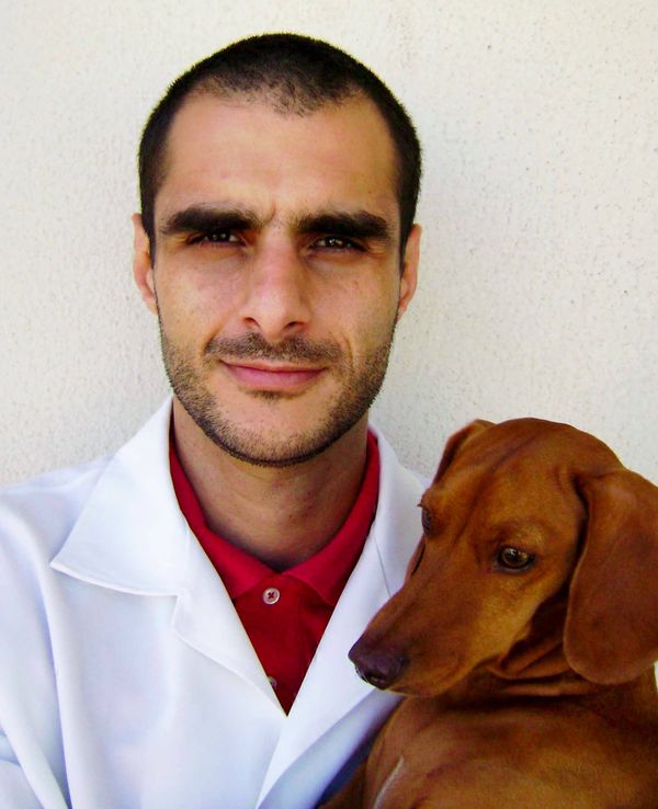 O médico-veterinário Paulo Deslandes