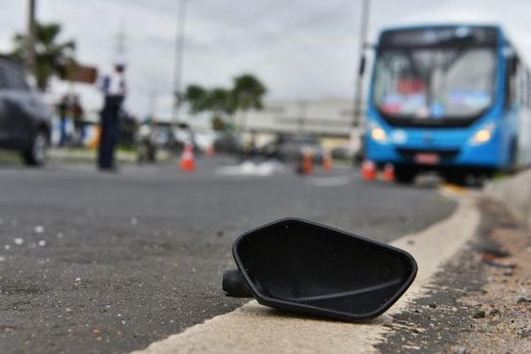 Motociclista morre em acidente de trânsito em Vitória por Fernando Madeira