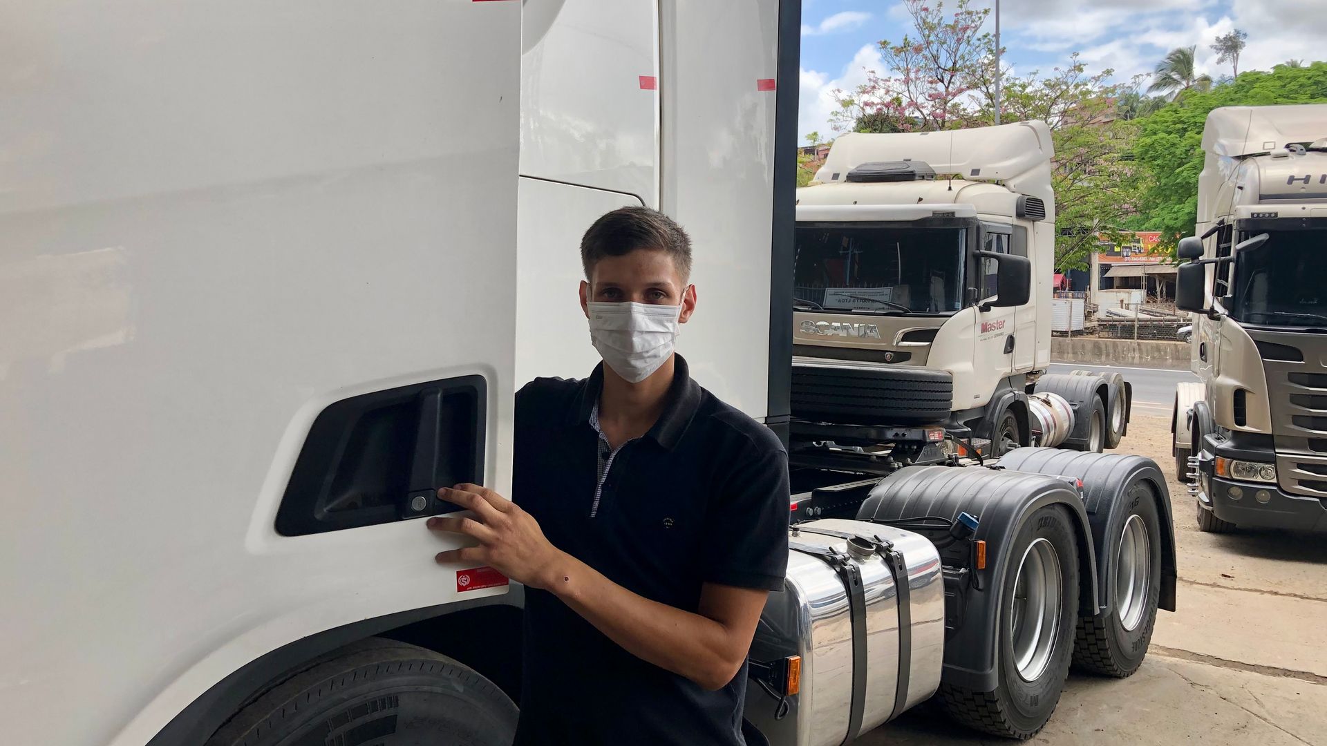 Arthur Pinto, 22, é o mais novo cooperado de uma cooperativa de transportes de cargas em Cariacica que foi criada durante a pandemia.