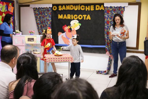 Participação constante dos pais no ambiente escolar é uma das premissas do Centro Educacional Primeiro Mundo. por Primeiro Mundo/Divulgação