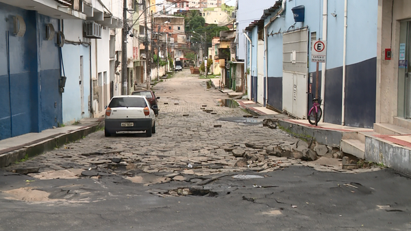 Em meio a feriadão, chuva forte alaga ruas em Guriri por Rafael Verly | TV Gazeta Norte