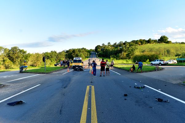Motociclista morre em acidente na Rodosol por Fernando Madeira