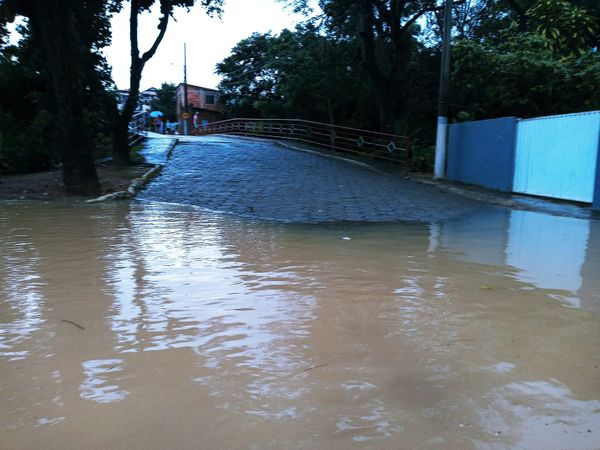 Defesa Civil do município também registrou alagamentos  por Defesa Civil de João Neiva 
