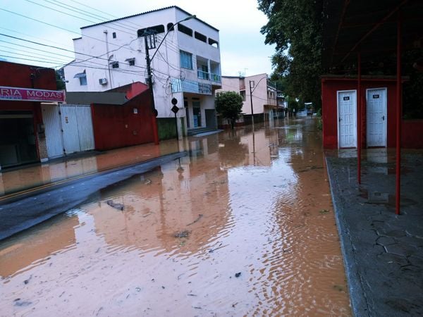 Defesa Civil do município também registrou alagamentos  por Defesa Civil de João Neiva 