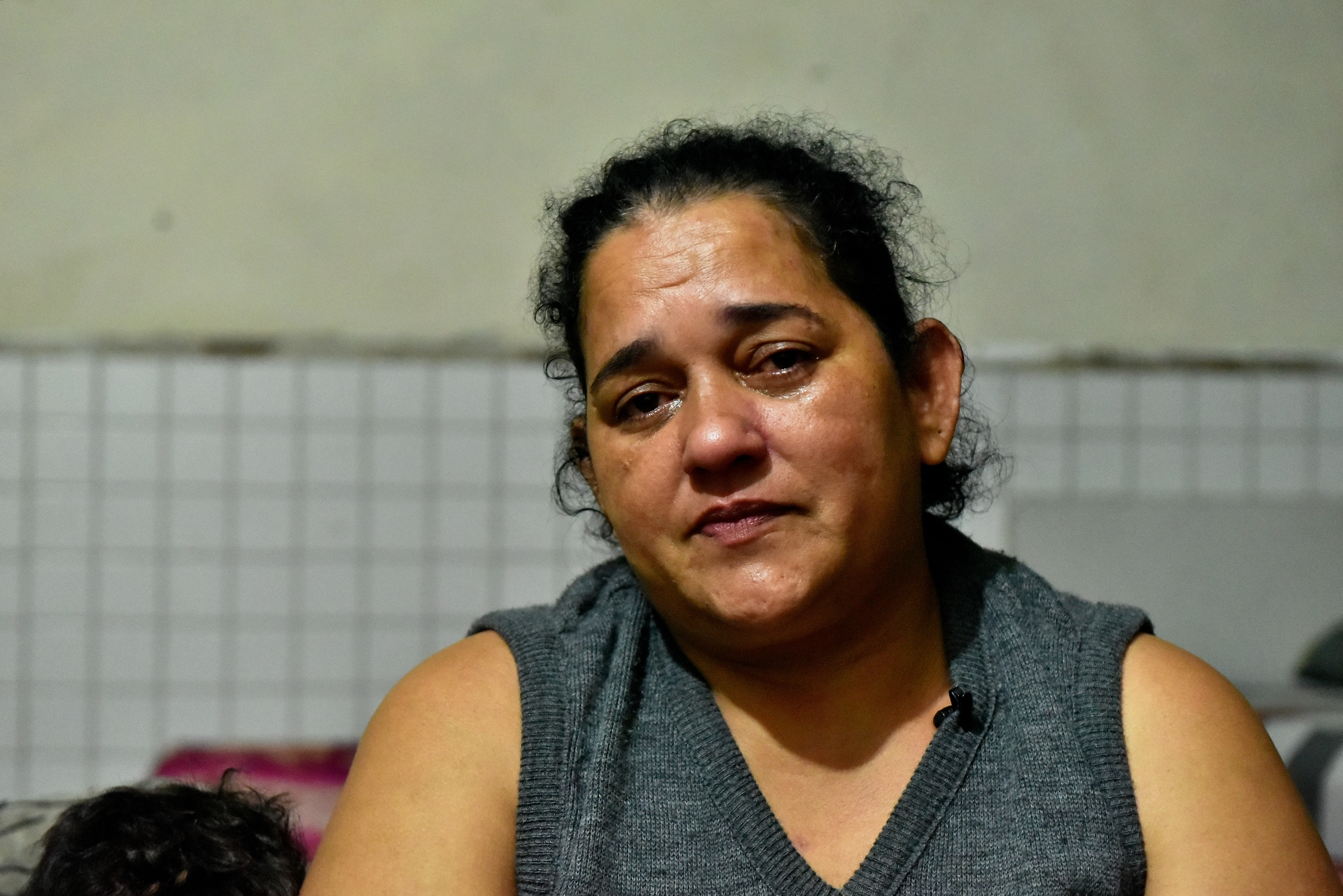  Miriam Alves, 43, cuidadora de idosos, mora na Ocupação Chico Prego com os quatro filhos, Adriana, 14, Luiz, 3, Grazielly, 16 e Calebe, um ano e seis meses  