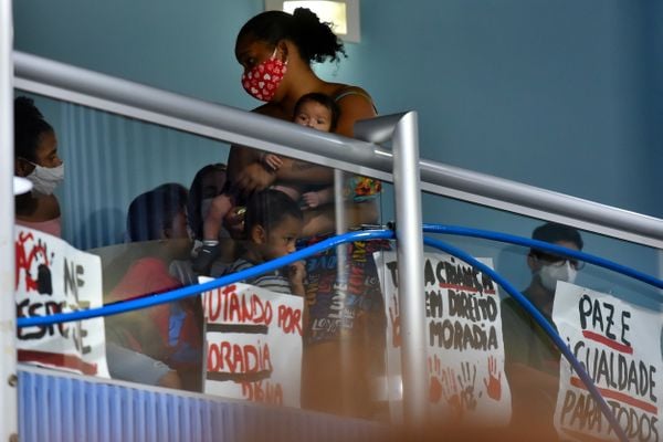 Moradores de ocupação fazem protesto na Câmara de Vitória por Fernando Madeira