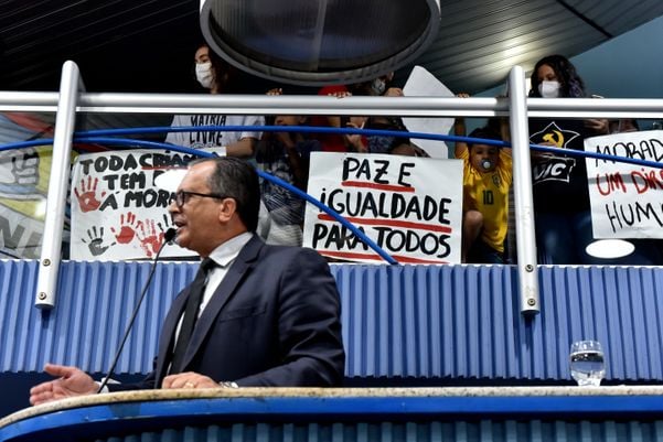 Moradores de ocupação fazem protesto na Câmara de Vitória por Fernando Madeira