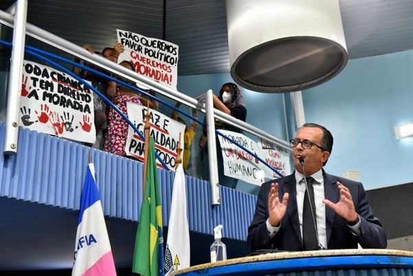 Moradores de ocupação fazem protesto na Câmara de Vitória por Fernando Madeira