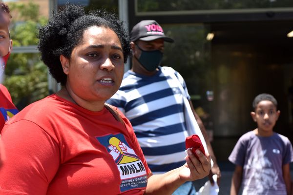 Moradores de ocupação fazem protesto na frente da Prefeitura de Vitória por Fernando Madeira