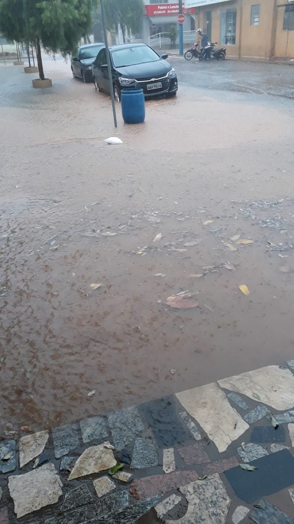 Chuva causa estragos em Itarana, Noroeste do Estado. por Defesa Civil | Itarana