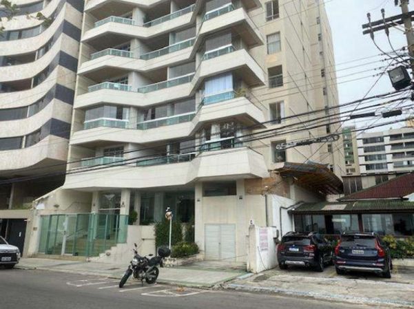 Edifício Tuffy Buaiz fica na Praia da Costa, em Vila Velha