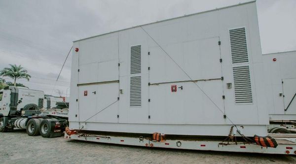 Carretas gigantes medem, cada uma, 27 metros de comprimento