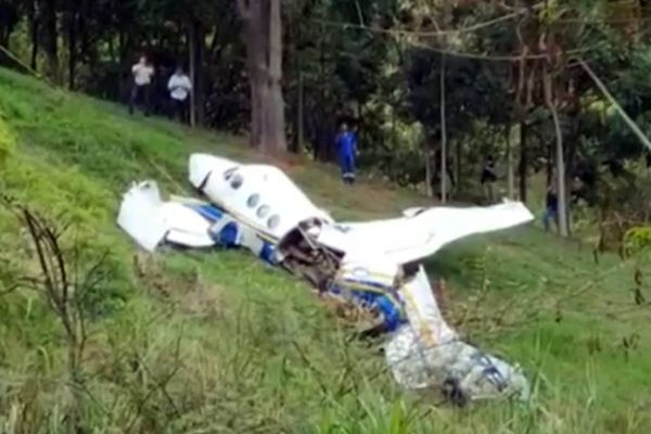 Avião de Marília Mendonça foi retirado de cachoeira neste domingo