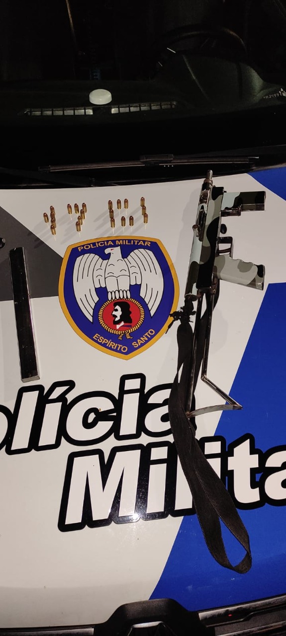 Adolescente de 17 anos foi apreendido com o uma submetralhadora em Vila Velha