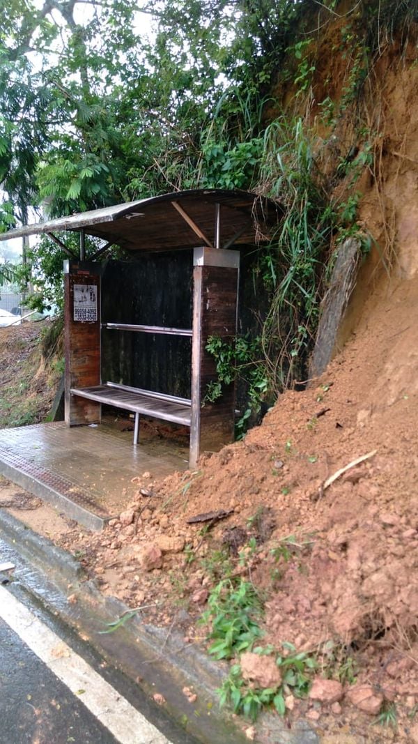 Chuva causa alagamentos em Anchieta  por Divulgação/ PMA