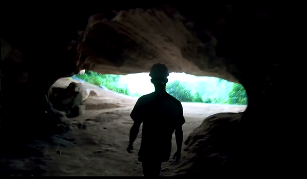 Gruta do Limoeiro, em Castelo, Sul do ES por Gruta do Limoeiro, em Castelo, Sul do ES