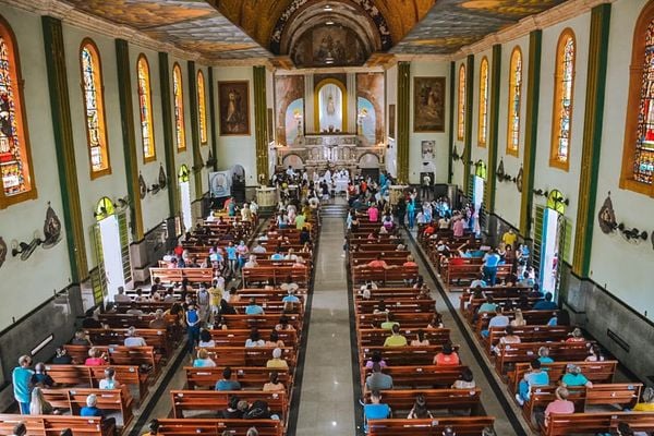 Igreja Matriz, em Castelo, Sul do ES por Pastoral de Comunicação Paróquia Nossa Senhora da Penha Castelo ES