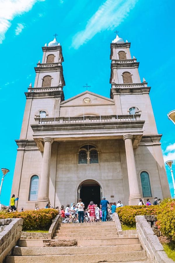 Igreja Matriz, em Castelo, Sul do ES por Pastoral de Comunicação Paróquia Nossa Senhora da Penha Castelo ES