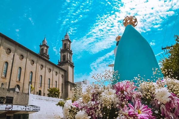 Igreja Matriz, em Castelo, Sul do ES por Pastoral de Comunicação Paróquia Nossa Senhora da Penha Castelo ES
