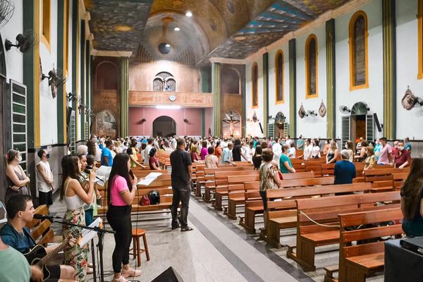 Igreja Matriz, em Castelo, Sul do ES por Pastoral de Comunicação Paróquia Nossa Senhora da Penha Castelo ES
