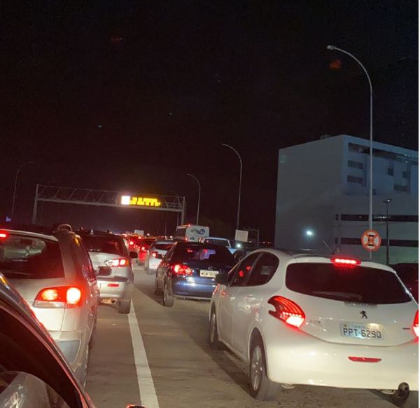 Luzes apagadas na Terceira Ponte