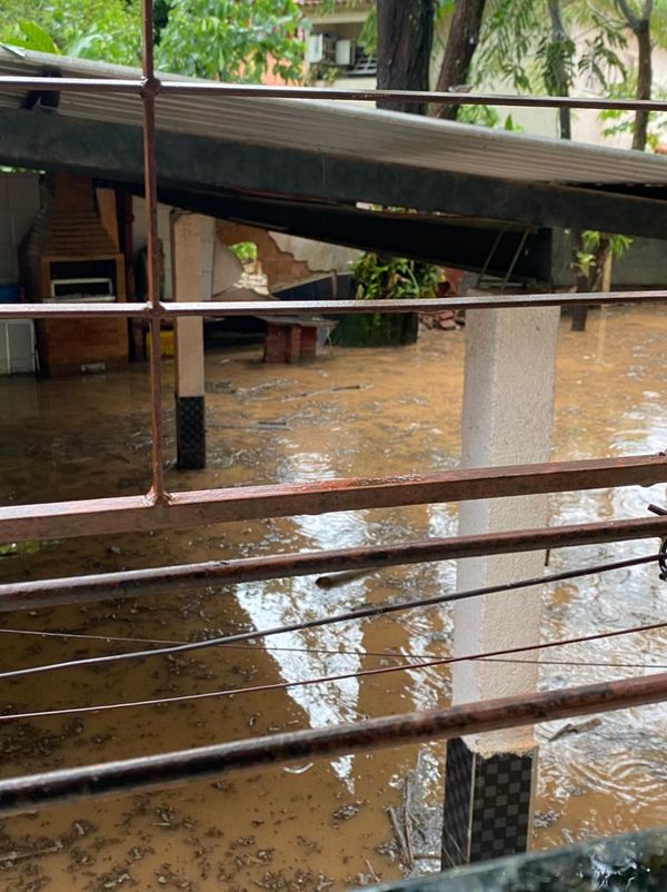 Chuva forte provoca alagamentos e estragos em Mimoso do Sul por Prefeitura de Mimoso do Sul