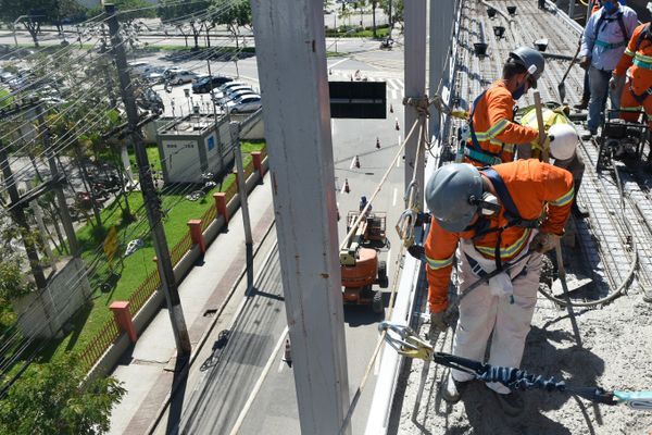 Concretagem da ciclovia na Terceira Ponte por Vitor Jubini