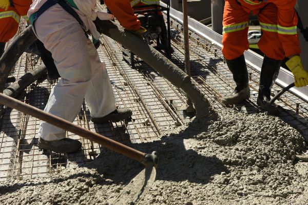 Concretagem da ciclovia na Terceira Ponte por Vitor Jubini