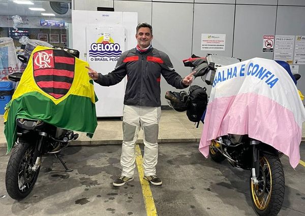 Foto do rubro-negro Leon Sayegh que foi tirada minutos antes do início da viagem rumo ao Uruguai