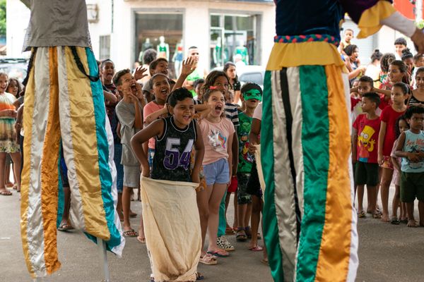 Crianças participam de brincadeiras em homenagem ao dia delas. Ações foram organizadas pela parceria Sindipetro-ES e Cufa por Victor Adams/Sindipetro-ES