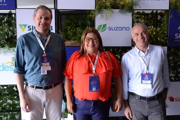 Bruno Dalvi, Elaine Silva e Abdo Chequer por Arthur Louzada