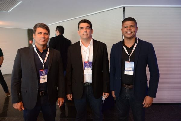 Ivan Henrique Reis, leonardo Monteiro e Giliard Ferreira  por Arthur Louzada