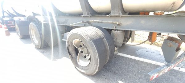 Acidente entre dois caminhões na BR 259 em Colatina. por Gabriela Fardin