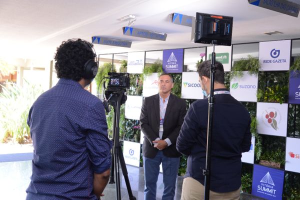 Entrevista de Café Lindenberg por Arthur Louzada