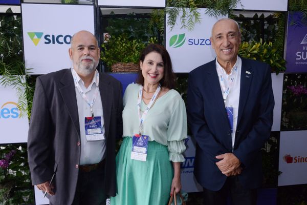 Leonel Ximenes, Renata Rasseli e Carlos André de Oliveira por Arthur Louzada