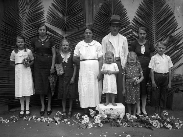 Mostra “Família pomerana: Fotografias 1930-1960”, de Francisco Seibel por Francisco Seibel/Divulgação
