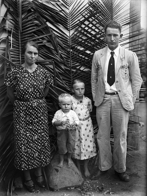 Mostra “Família pomerana: Fotografias 1930-1960”, de Francisco Seibel por Francisco Seibel/Divulgação