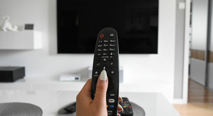 Para obter o sinal digital, será necessário conectar o seu televisor a uma antena externa ou conversor digital. Tire suas dúvidas para não ficar sem seus programas favoritos