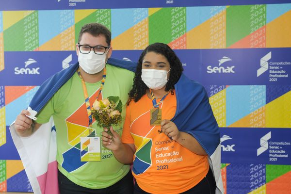 Moradora de Vitória, Rayssa treinou durante quase dois anos e contou com o apoio de um treinador, psicóloga, gerente e analistas do Senac para chegar preparada na disputa.