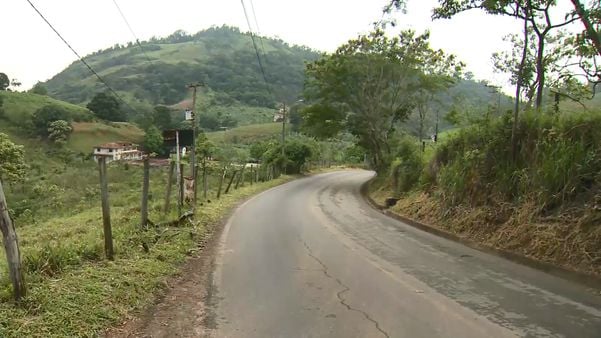 Estrada de Viana onde motorista de aplicativo foi assaltado e abandonado