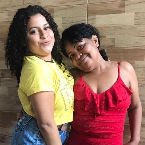A cozinheira Arilda Teixeira era contra o relacionamento da neta Emanuelly. Minutos antes de saber do crime, ela sentiu que a menina tinha sido morta