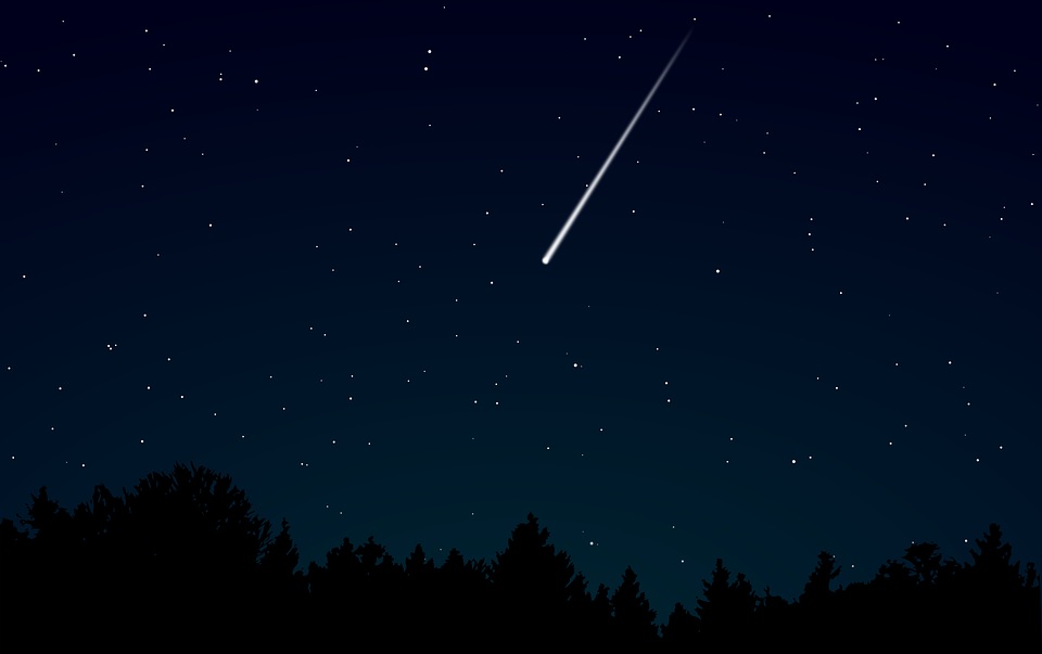Segundo especialistas, a previsão é que mais de 30 meteoros possam ser vistos por hora. Observação depende, no entanto, das condições climáticas ao redor do Estado