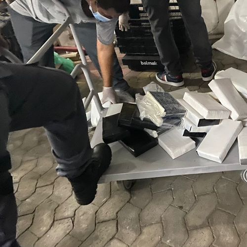 O material foi apreendido nesta terça (7). No Espírito Santo, três pessoas foram presas em flagrante e foram cumpridos quatro mandados de busca e apreensão