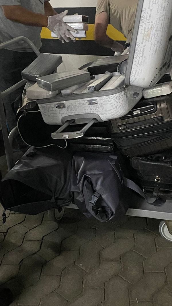 Operação que mira o PCC apreende mais de 500kg de pasta base de cocaína no ES por Polícia Federal