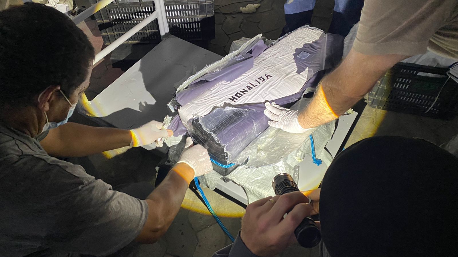 Operação que mira o PCC apreende mais de 500kg de pasta base de cocaína no ES