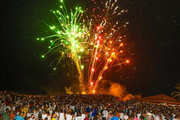 Ultima festa de Réveillon em Pontal do Ipiranga, Linhares, na virada de 2019 para 2020.