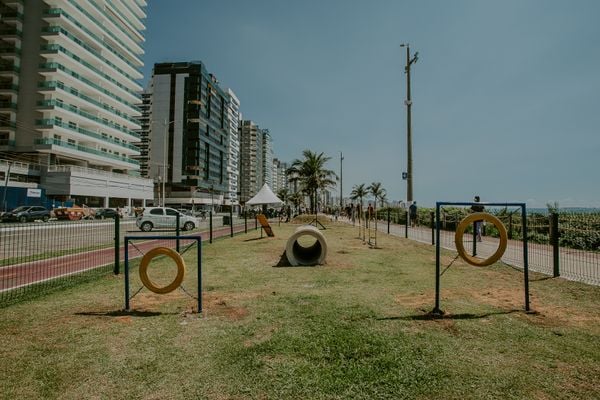 Praça do Ciclista ganha espaço para crianças, pets e academia em Vila Velha por Adessandro Reis