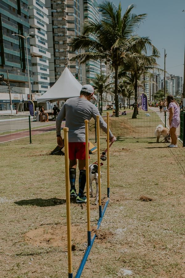 Praça do Ciclista ganha espaço para crianças, pets e academia em Vila Velha por Adessandro Reis
